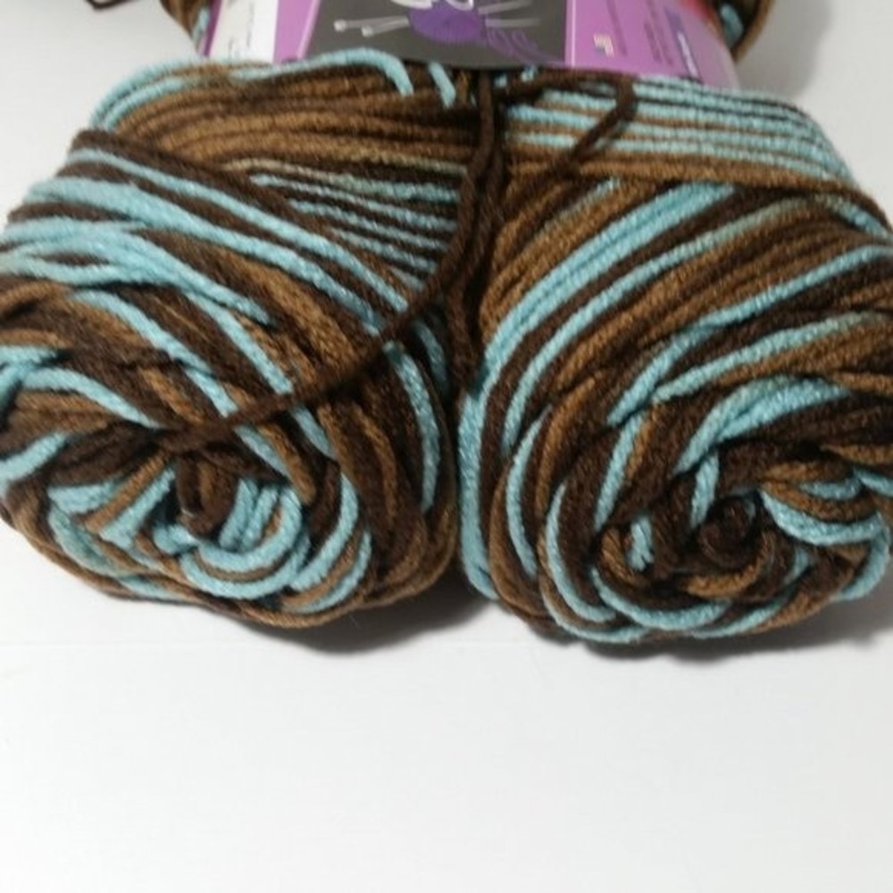 Yarn 4 Skeins Light Blue Brown